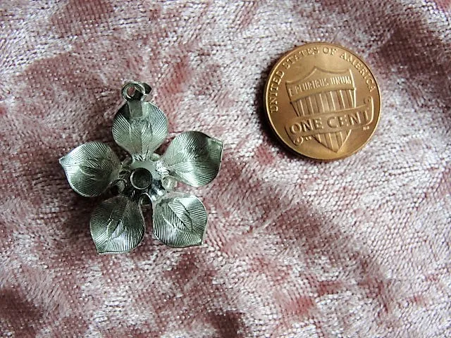 LOVELY Vintage 1950s Silver Metal and Sapphire Blue Stone Flower Pendant Perfect Bridal Necklace Collectible Old Costume Jewelry