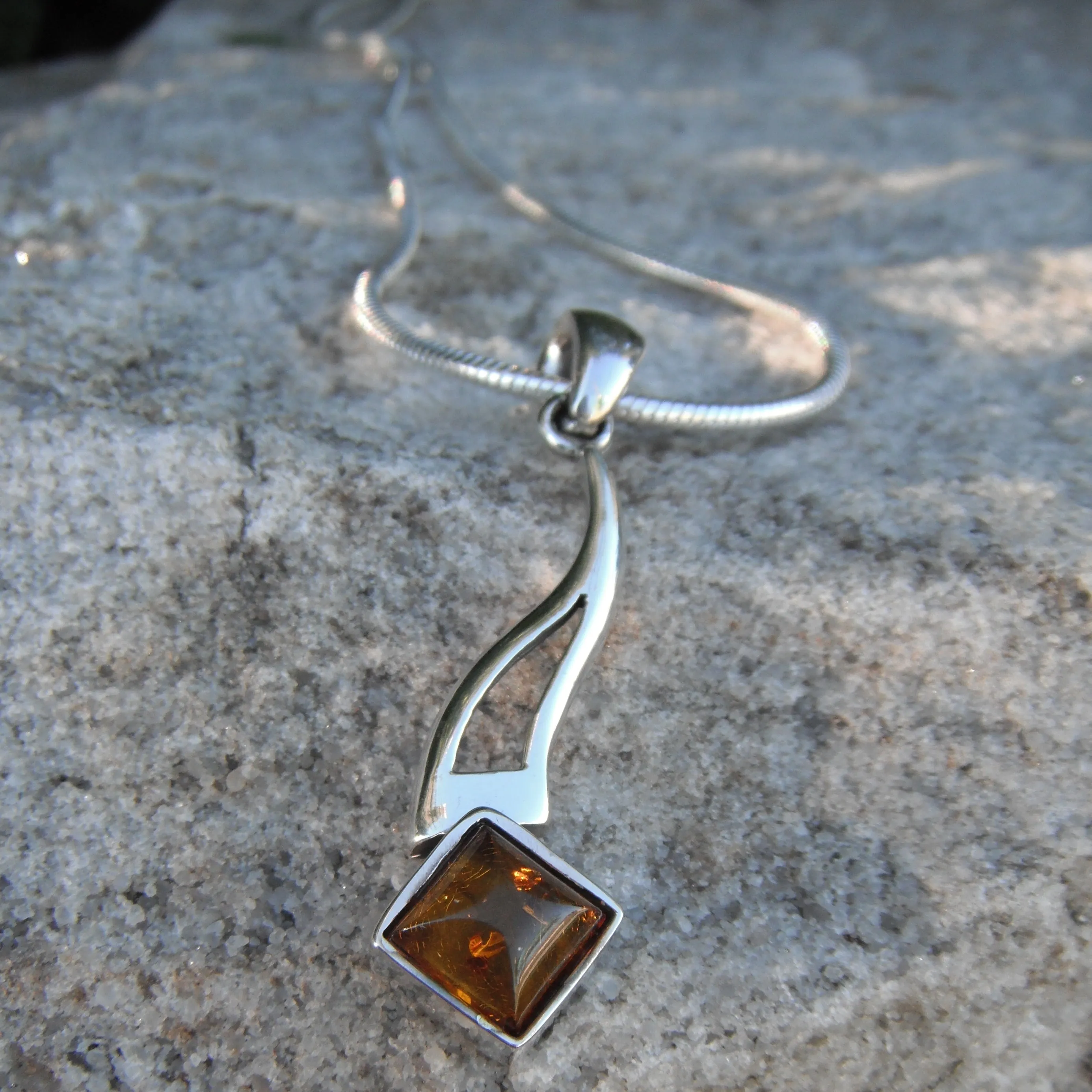 Sleek Amber Necklace in Sterling Silver