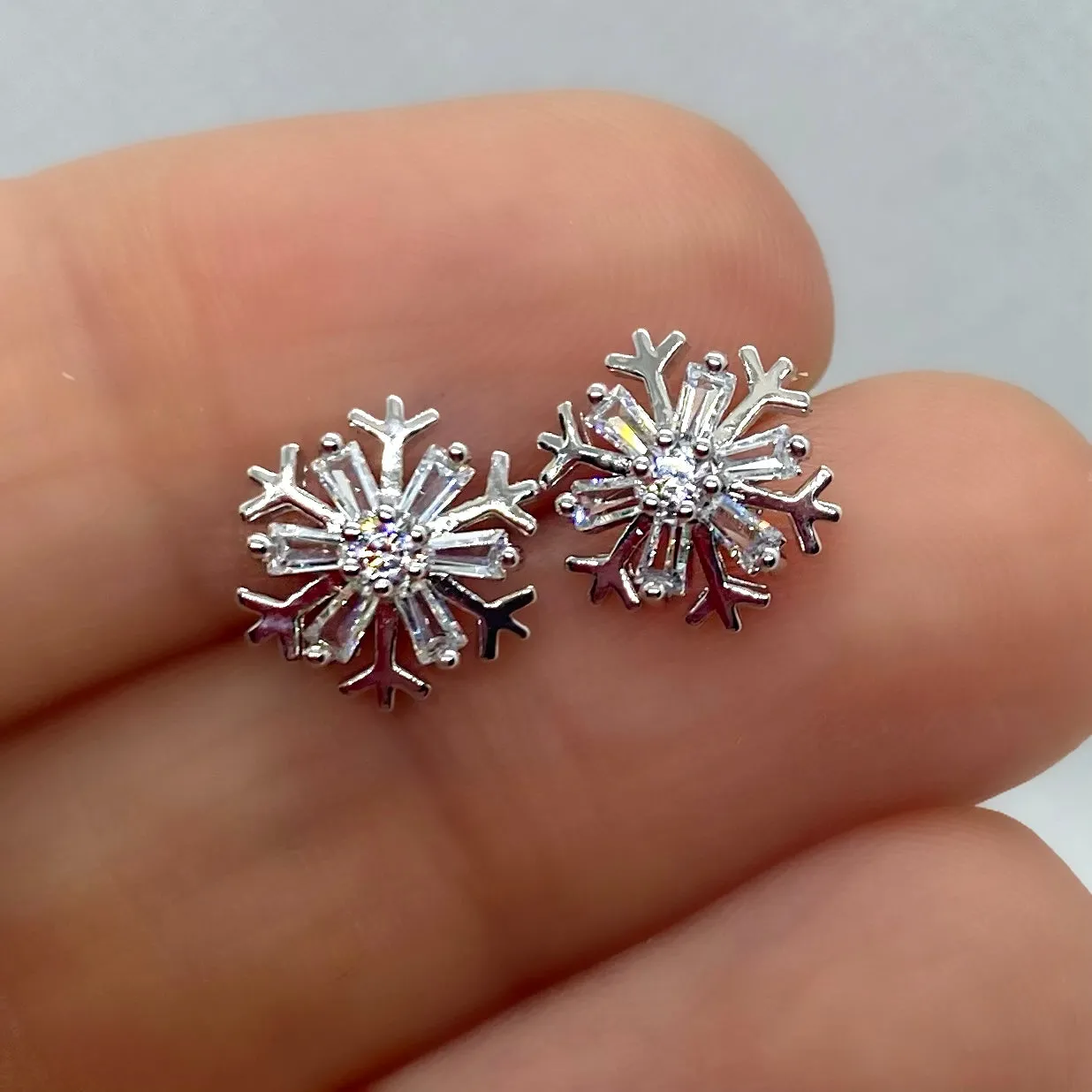 SnowFlake Stud With Clear Zircon Stones