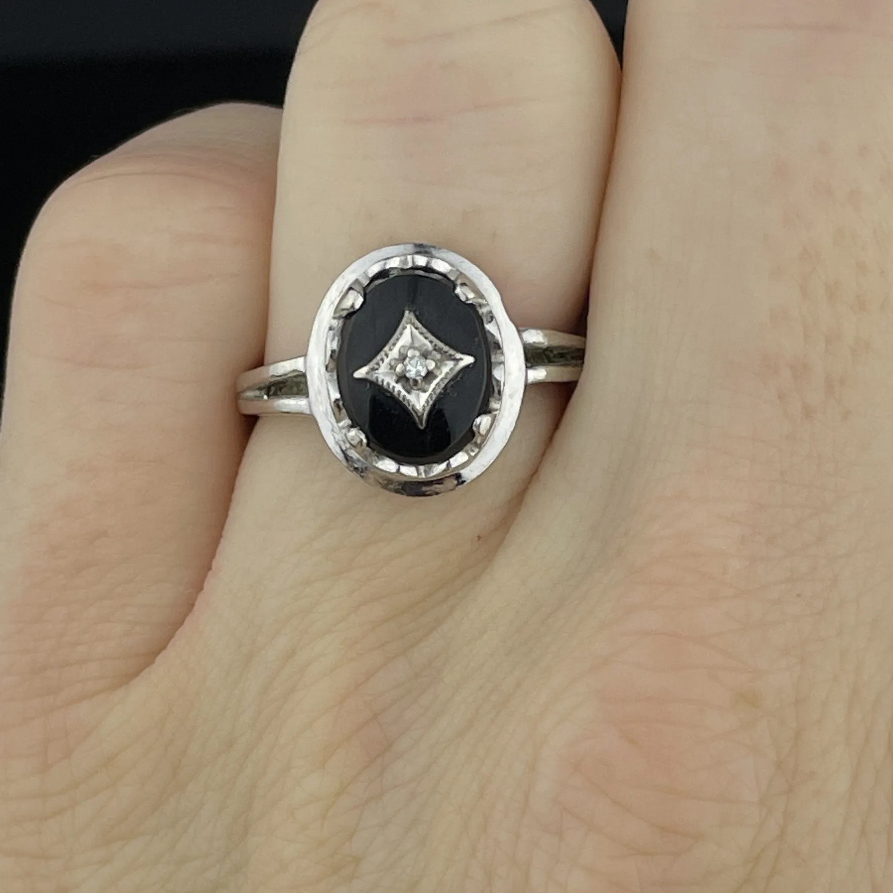 Vintage Art Deco 10K White Gold Black Onyx Diamond Ring, Sz 6 1/4